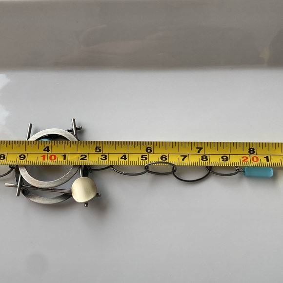 Vintage POLY made in Canada brushed silver metal blue accent bracelet - Picture 3 of 4